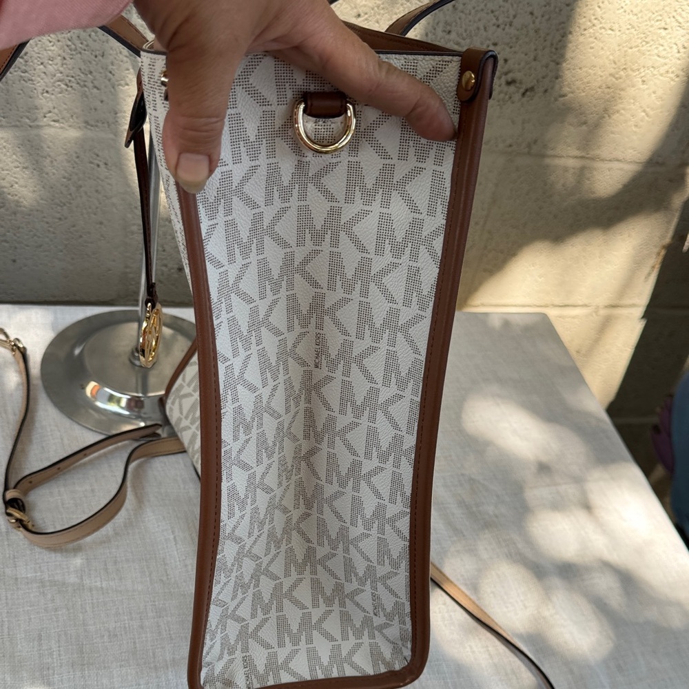 Michael Kors Tan and Cream Signature Tote - Picture 10 of 10